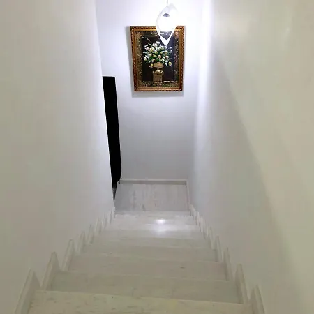 Seafront - 2 Bedroom Modern Daire *