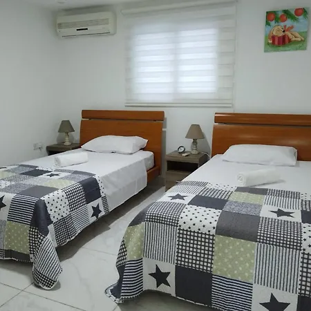 Daire Seafront - 2 Bedroom Modern Limasol