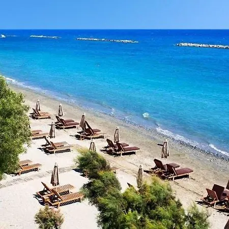 Seafront - 2 Bedroom Modern * Limasol