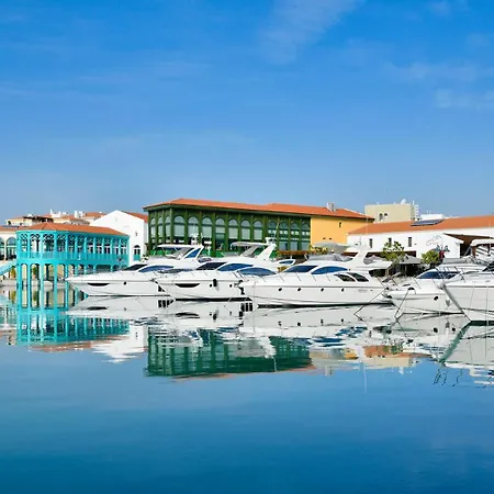 Seafront - 2 Bedroom Modern Daire *