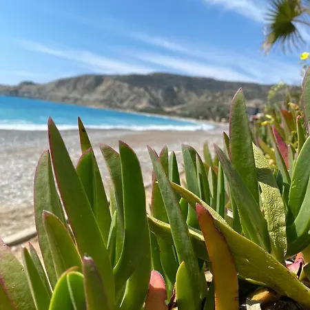 Daire Seafront - 2 Bedroom Modern *