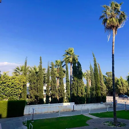 Apartment Seafront - 2 Bedroom Modern *