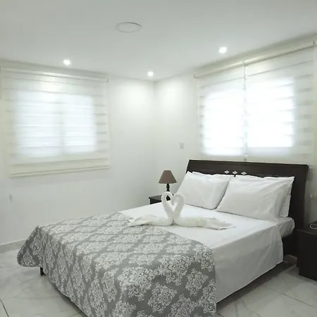 Apartment Seafront - 2 Bedroom Modern Limassol