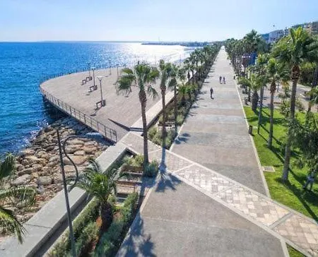 Seafront - 2 Bedroom Modern 公寓 利马索尔