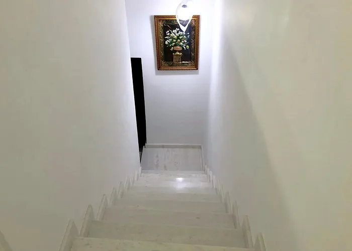 Seafront - 2 Bedroom Modern Apartmán *