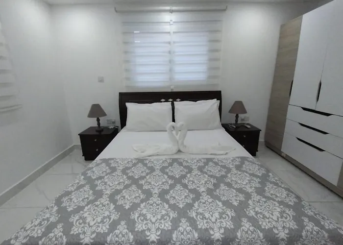 Seafront - 2 Bedroom Modern * Lemesos