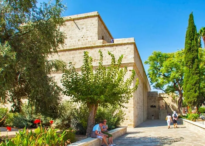 Apartmán Seafront - 2 Bedroom Modern Lemesos