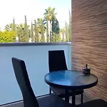 Seafront - 2 Bedroom Modern شقة ليماسول