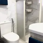 Seafront - 2 Bedroom Modern *